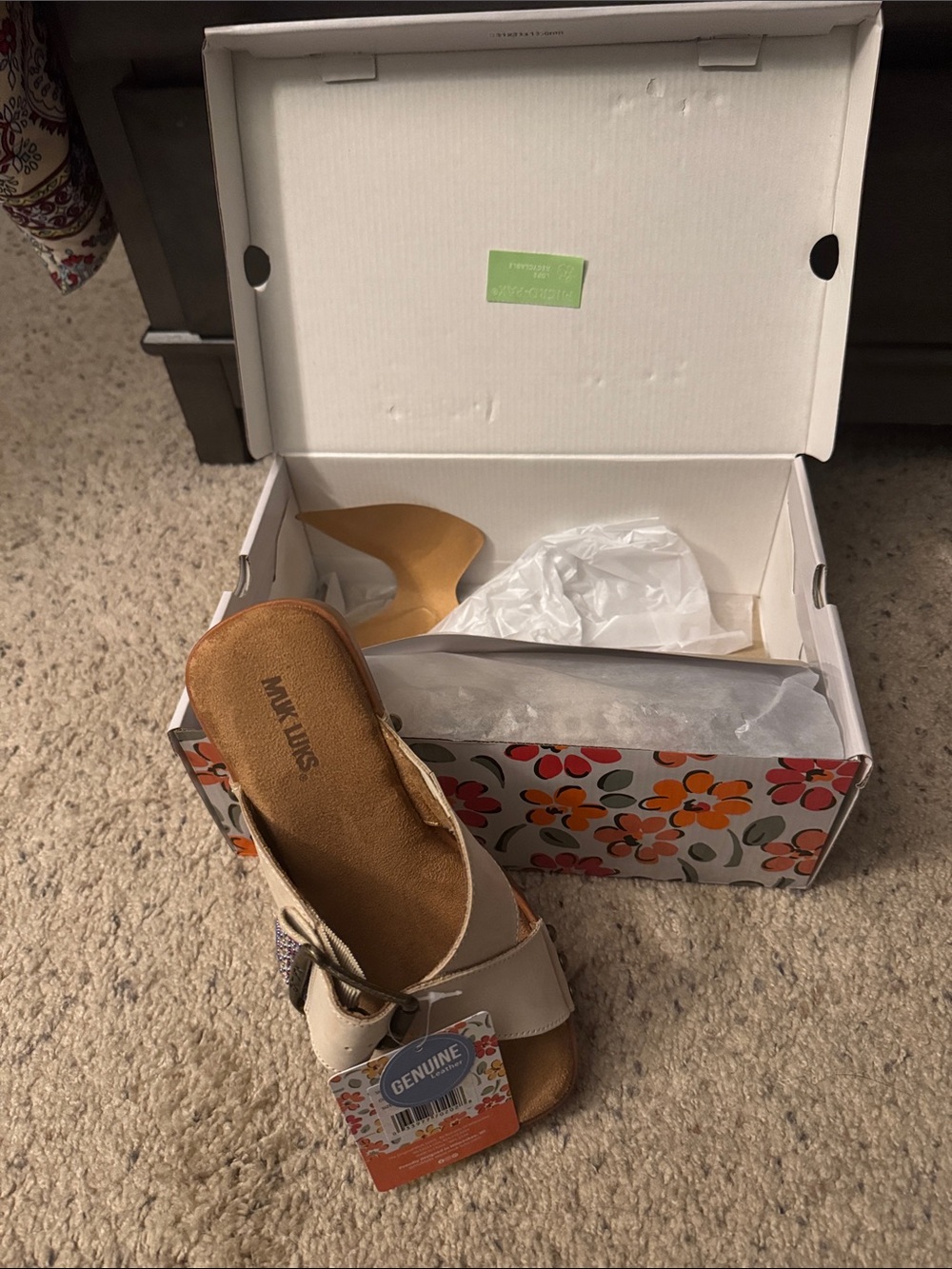 Muk Luks Natural Open-Toe Slide Mule with Buckle. New In Box